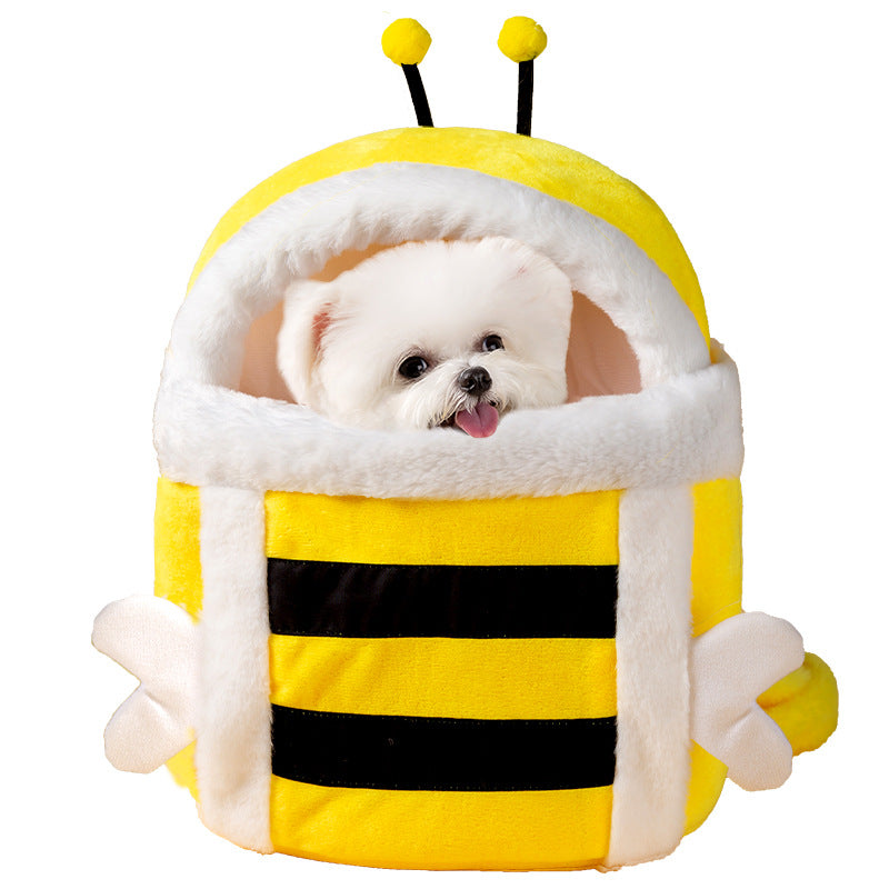 9216 Buzz-Worthy Dog Carrier - Keep Your Pup Cozy with Cute Bee Design