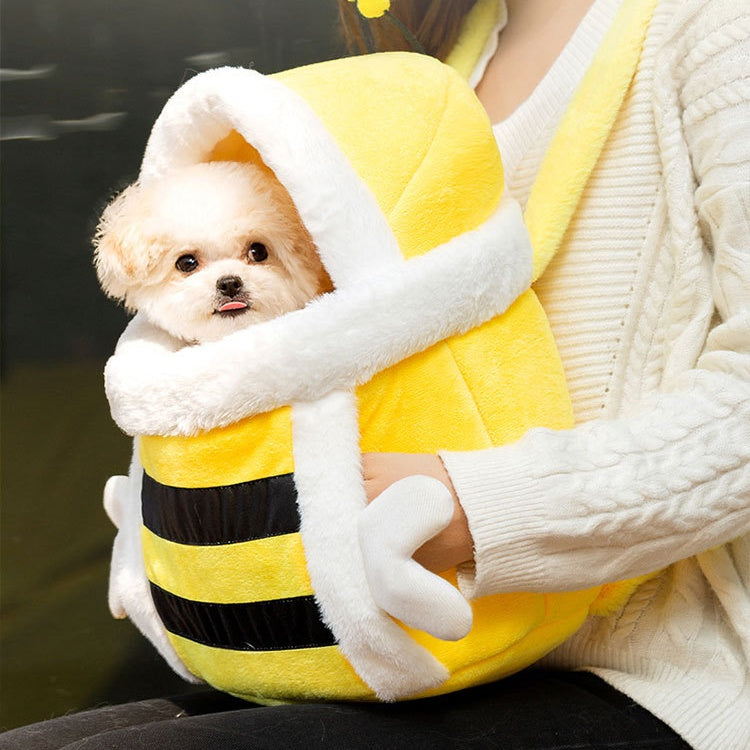 9216 Buzz-Worthy Dog Carrier - Keep Your Pup Cozy with Cute Bee Design